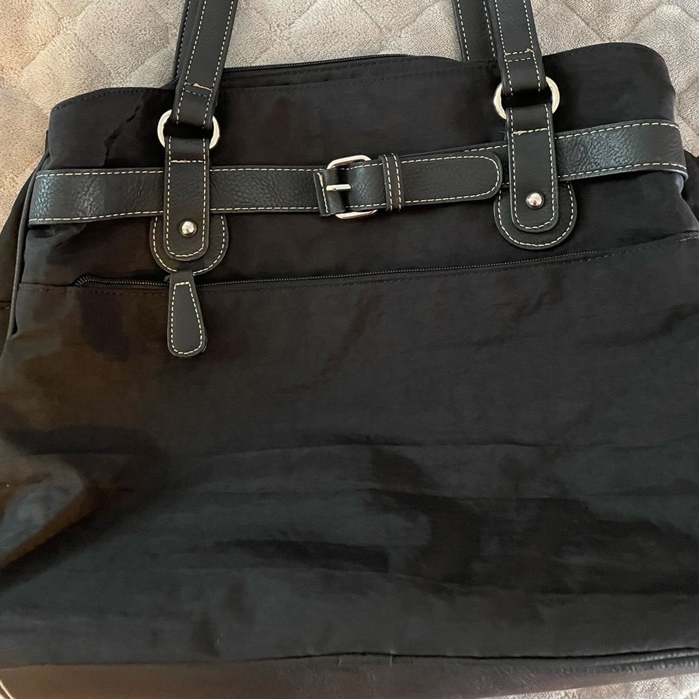 Women’s shoulder bag